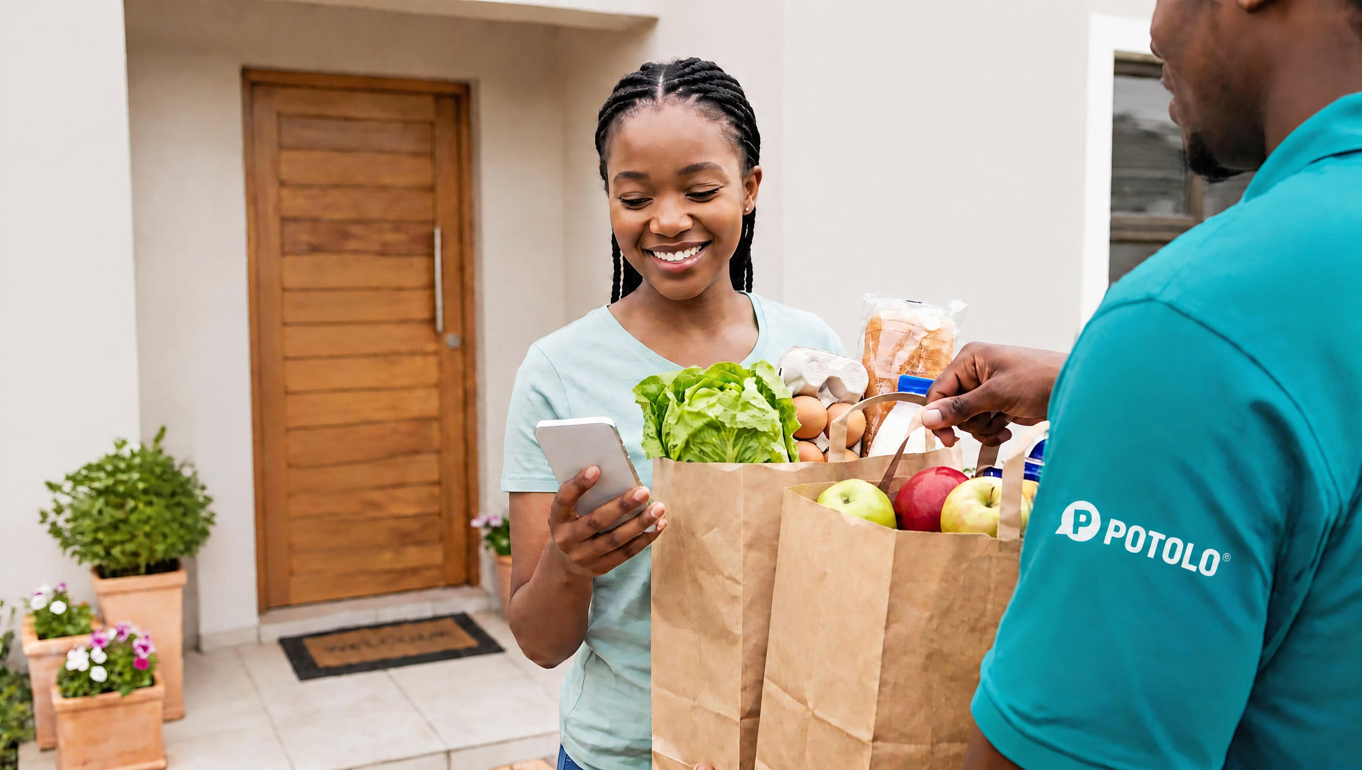 Potolo Supermarket order arriving at the door